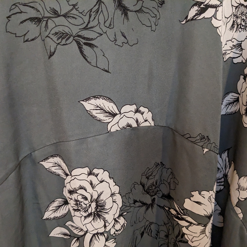 Floral Print Women's Top - Picture 4 of 8